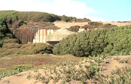 Battery Davis facing the ocean.